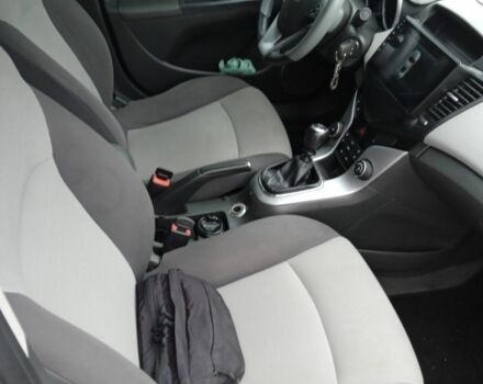 Сірий Шевроле Круз, об'ємом двигуна 1.8 л та пробігом 186 тис. км за 5600 $, фото 22 на Automoto.ua