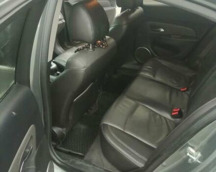 Серый Шевроле Круз, объемом двигателя 1.8 л и пробегом 204 тыс. км за 6300 $, фото 10 на Automoto.ua