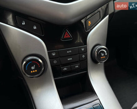 Серый Шевроле Круз, объемом двигателя 2 л и пробегом 154 тыс. км за 5950 $, фото 33 на Automoto.ua