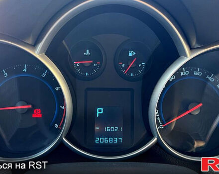 Серый Шевроле Круз, объемом двигателя 1.8 л и пробегом 206 тыс. км за 5990 $, фото 13 на Automoto.ua