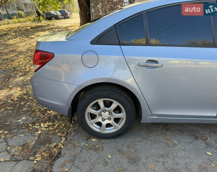 Серый Шевроле Круз, объемом двигателя 1.99 л и пробегом 208 тыс. км за 7800 $, фото 10 на Automoto.ua