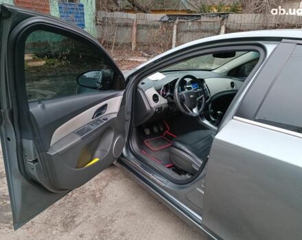 Серый Шевроле Круз, объемом двигателя 1.8 л и пробегом 221 тыс. км за 6690 $, фото 16 на Automoto.ua