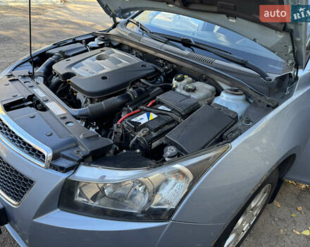 Серый Шевроле Круз, объемом двигателя 1.99 л и пробегом 208 тыс. км за 7800 $, фото 16 на Automoto.ua