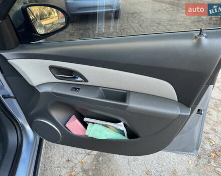 Серый Шевроле Круз, объемом двигателя 1.99 л и пробегом 208 тыс. км за 7800 $, фото 54 на Automoto.ua