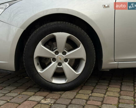 Серый Шевроле Круз, объемом двигателя 2 л и пробегом 154 тыс. км за 5950 $, фото 10 на Automoto.ua