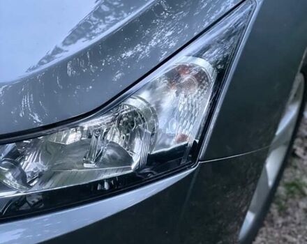 Сірий Шевроле Круз, об'ємом двигуна 1.8 л та пробігом 215 тис. км за 7000 $, фото 5 на Automoto.ua