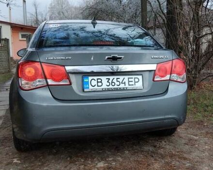 Серый Шевроле Круз, объемом двигателя 1.8 л и пробегом 239 тыс. км за 7500 $, фото 2 на Automoto.ua