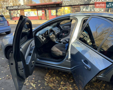 Серый Шевроле Круз, объемом двигателя 1.99 л и пробегом 208 тыс. км за 7800 $, фото 18 на Automoto.ua