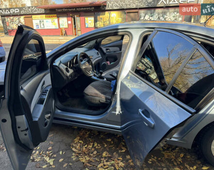 Серый Шевроле Круз, объемом двигателя 1.99 л и пробегом 208 тыс. км за 7800 $, фото 13 на Automoto.ua