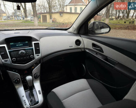 Серый Шевроле Круз, объемом двигателя 2 л и пробегом 154 тыс. км за 5950 $, фото 26 на Automoto.ua