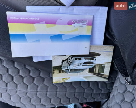 Серый Шевроле Круз, объемом двигателя 1.99 л и пробегом 208 тыс. км за 7800 $, фото 63 на Automoto.ua