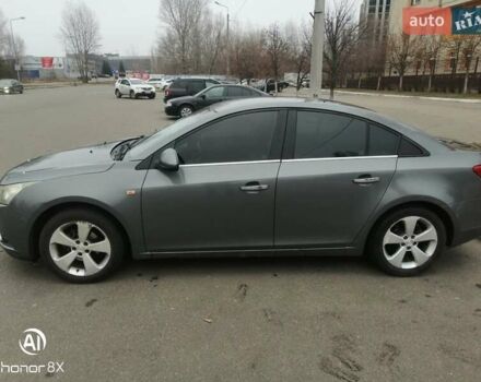 Серый Шевроле Круз, объемом двигателя 1.8 л и пробегом 204 тыс. км за 6300 $, фото 1 на Automoto.ua