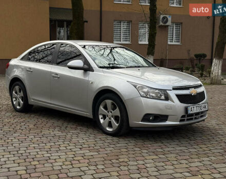 Серый Шевроле Круз, объемом двигателя 2 л и пробегом 154 тыс. км за 5950 $, фото 3 на Automoto.ua