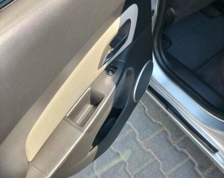 Серый Шевроле Круз, объемом двигателя 1.6 л и пробегом 124 тыс. км за 5900 $, фото 3 на Automoto.ua