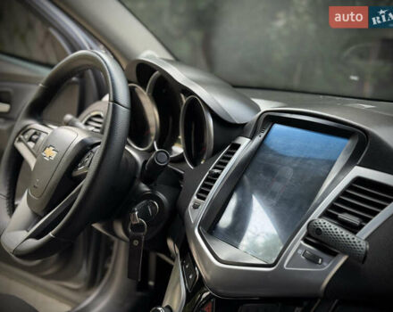 Серый Шевроле Круз, объемом двигателя 1.8 л и пробегом 150 тыс. км за 6777 $, фото 10 на Automoto.ua