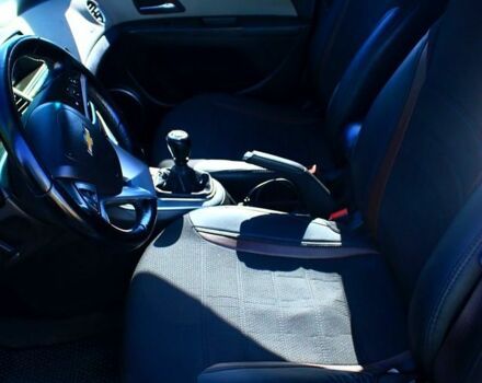 Серый Шевроле Круз, объемом двигателя 1.6 л и пробегом 109 тыс. км за 7000 $, фото 4 на Automoto.ua