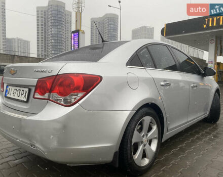Серый Шевроле Круз, объемом двигателя 1.8 л и пробегом 221 тыс. км за 6900 $, фото 4 на Automoto.ua