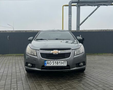Серый Шевроле Круз, объемом двигателя 1.8 л и пробегом 258 тыс. км за 6000 $, фото 1 на Automoto.ua