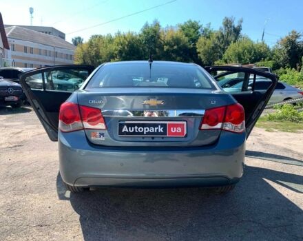 Серый Шевроле Круз, объемом двигателя 1.4 л и пробегом 205 тыс. км за 6580 $, фото 13 на Automoto.ua