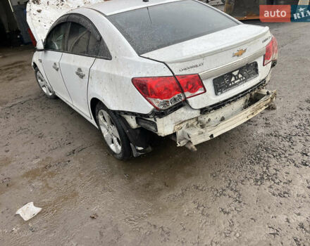 Серый Шевроле Круз, объемом двигателя 1.8 л и пробегом 205 тыс. км за 3300 $, фото 2 на Automoto.ua