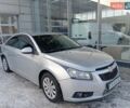 Серый Шевроле Круз, объемом двигателя 1.8 л и пробегом 297 тыс. км за 4950 $, фото 1 на Automoto.ua