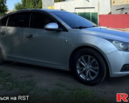 Серый Шевроле Круз, объемом двигателя 1.8 л и пробегом 190 тыс. км за 7500 $, фото 7 на Automoto.ua