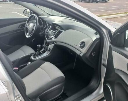 Серый Шевроле Круз, объемом двигателя 1.8 л и пробегом 270 тыс. км за 6800 $, фото 4 на Automoto.ua