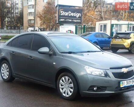 Серый Шевроле Круз, объемом двигателя 1.6 л и пробегом 174 тыс. км за 6500 $, фото 3 на Automoto.ua