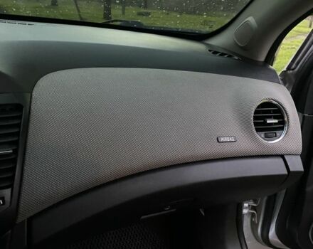 Серый Шевроле Круз, объемом двигателя 1.8 л и пробегом 292 тыс. км за 6000 $, фото 4 на Automoto.ua