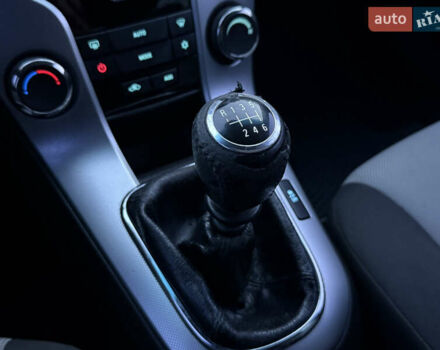 Сірий Шевроле Круз, об'ємом двигуна 2 л та пробігом 241 тис. км за 5999 $, фото 43 на Automoto.ua