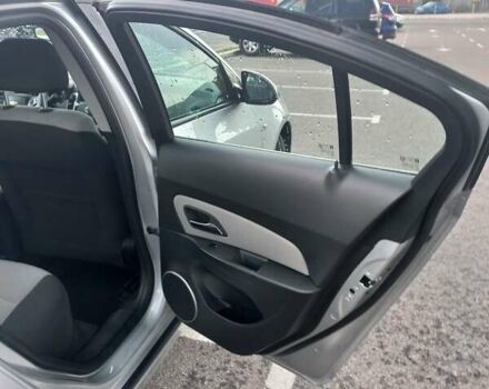 Серый Шевроле Круз, объемом двигателя 1.8 л и пробегом 270 тыс. км за 6800 $, фото 16 на Automoto.ua