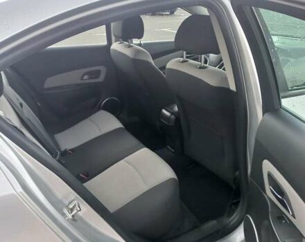 Серый Шевроле Круз, объемом двигателя 1.8 л и пробегом 270 тыс. км за 6800 $, фото 10 на Automoto.ua