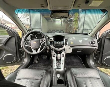 Серый Шевроле Круз, объемом двигателя 1.8 л и пробегом 258 тыс. км за 6000 $, фото 11 на Automoto.ua