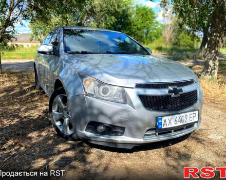Серый Шевроле Круз, объемом двигателя 1.8 л и пробегом 234 тыс. км за 5700 $, фото 2 на Automoto.ua