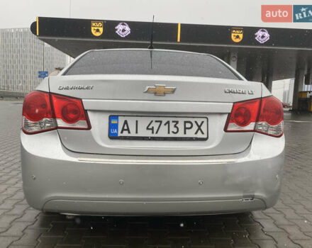 Серый Шевроле Круз, объемом двигателя 1.8 л и пробегом 221 тыс. км за 6900 $, фото 5 на Automoto.ua