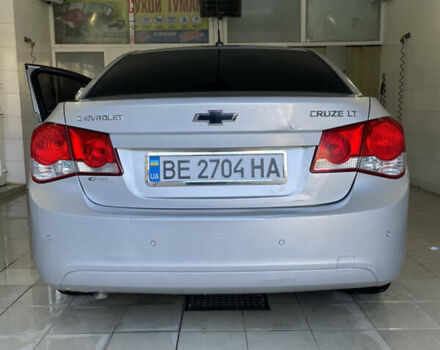 Серый Шевроле Круз, объемом двигателя 1.8 л и пробегом 250 тыс. км за 6500 $, фото 1 на Automoto.ua