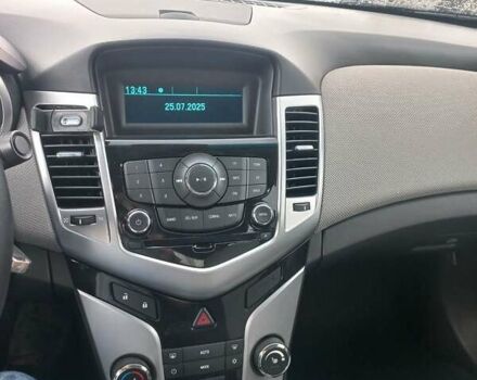 Серый Шевроле Круз, объемом двигателя 1.8 л и пробегом 270 тыс. км за 6800 $, фото 13 на Automoto.ua