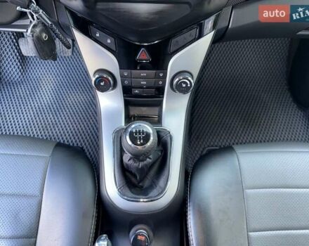 Серый Шевроле Круз, объемом двигателя 1.8 л и пробегом 90 тыс. км за 7500 $, фото 27 на Automoto.ua