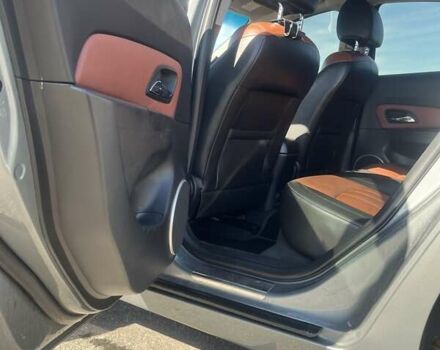 Серый Шевроле Круз, объемом двигателя 1.8 л и пробегом 340 тыс. км за 7500 $, фото 13 на Automoto.ua