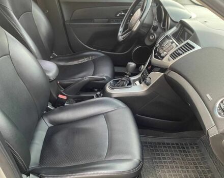 Серый Шевроле Круз, объемом двигателя 1.8 л и пробегом 291 тыс. км за 6600 $, фото 6 на Automoto.ua