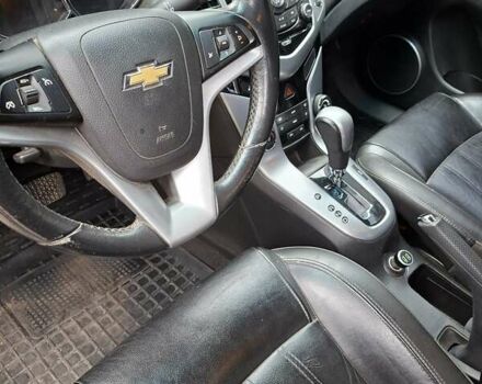 Серый Шевроле Круз, объемом двигателя 1.8 л и пробегом 143 тыс. км за 6000 $, фото 2 на Automoto.ua