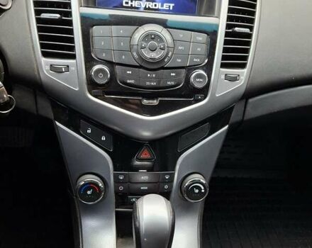 Серый Шевроле Круз, объемом двигателя 1.8 л и пробегом 143 тыс. км за 6000 $, фото 17 на Automoto.ua