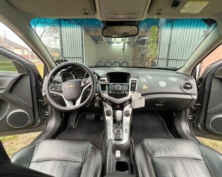 Серый Шевроле Круз, объемом двигателя 1.8 л и пробегом 258 тыс. км за 6000 $, фото 20 на Automoto.ua