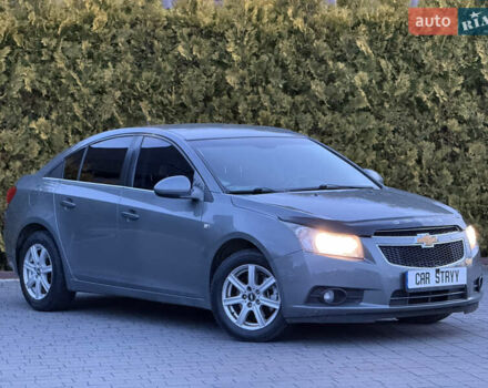 Сірий Шевроле Круз, об'ємом двигуна 2 л та пробігом 241 тис. км за 5999 $, фото 7 на Automoto.ua