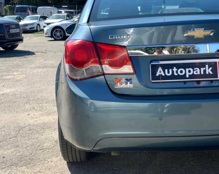 Серый Шевроле Круз, объемом двигателя 1.4 л и пробегом 205 тыс. км за 6580 $, фото 11 на Automoto.ua