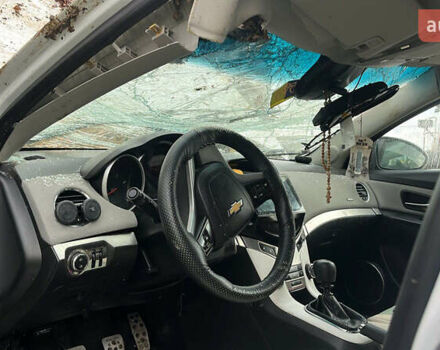 Серый Шевроле Круз, объемом двигателя 1.8 л и пробегом 205 тыс. км за 3300 $, фото 12 на Automoto.ua