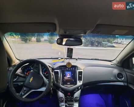 Серый Шевроле Круз, объемом двигателя 1.8 л и пробегом 196 тыс. км за 7750 $, фото 14 на Automoto.ua