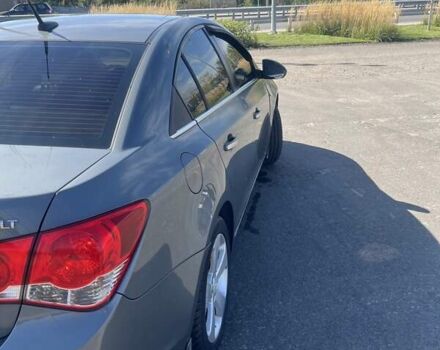 Серый Шевроле Круз, объемом двигателя 1.8 л и пробегом 340 тыс. км за 7500 $, фото 3 на Automoto.ua