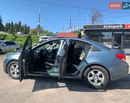 Сірий Шевроле Круз, об'ємом двигуна 1.4 л та пробігом 205 тис. км за 6640 $, фото 14 на Automoto.ua