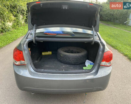 Серый Шевроле Круз, объемом двигателя 1.8 л и пробегом 213 тыс. км за 7200 $, фото 10 на Automoto.ua